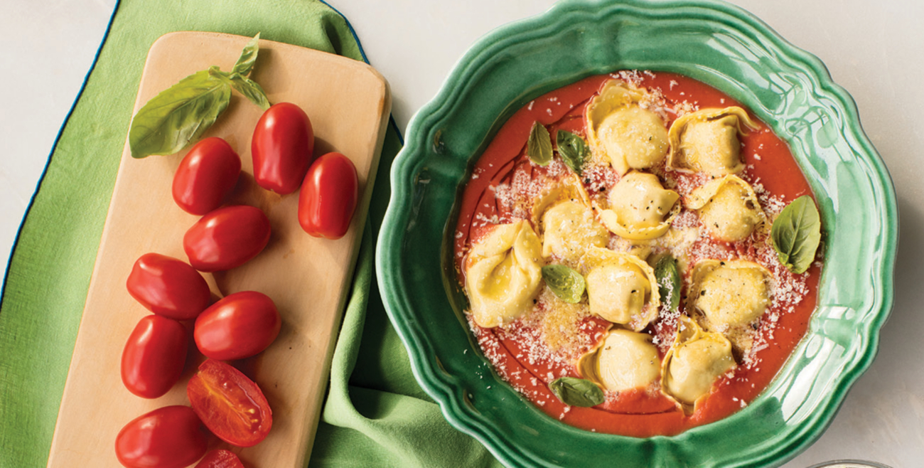 Spinach & Ricotta Tortellini In Tomato Sauce Recipe Woolworths