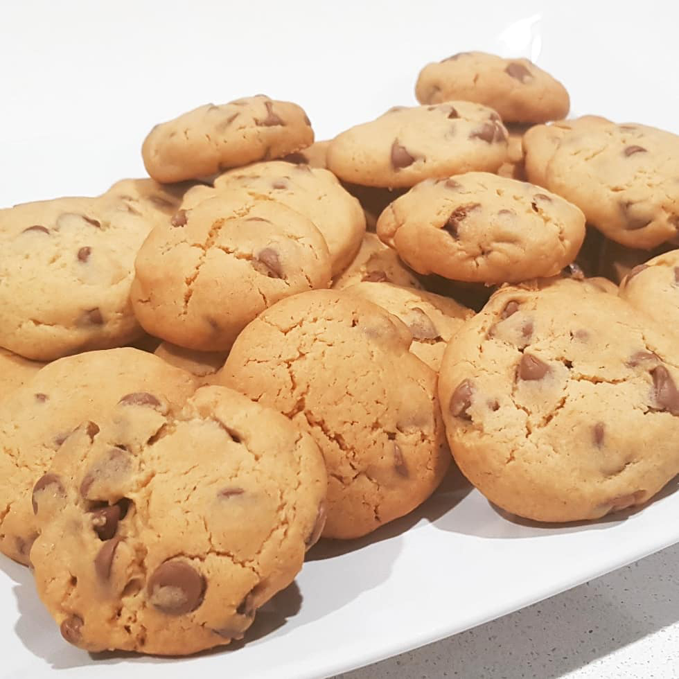 How to Make Irresistible Chocolate Chip Cookies: A Step-by-Step Guide